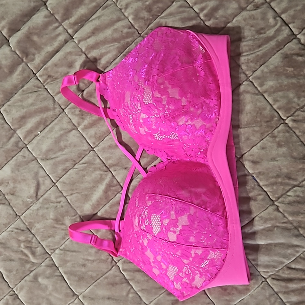 NWOT Wireless Push-Up Bra